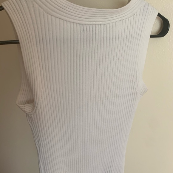 LOT of dresses blouses and tank - Picture 9 of 12